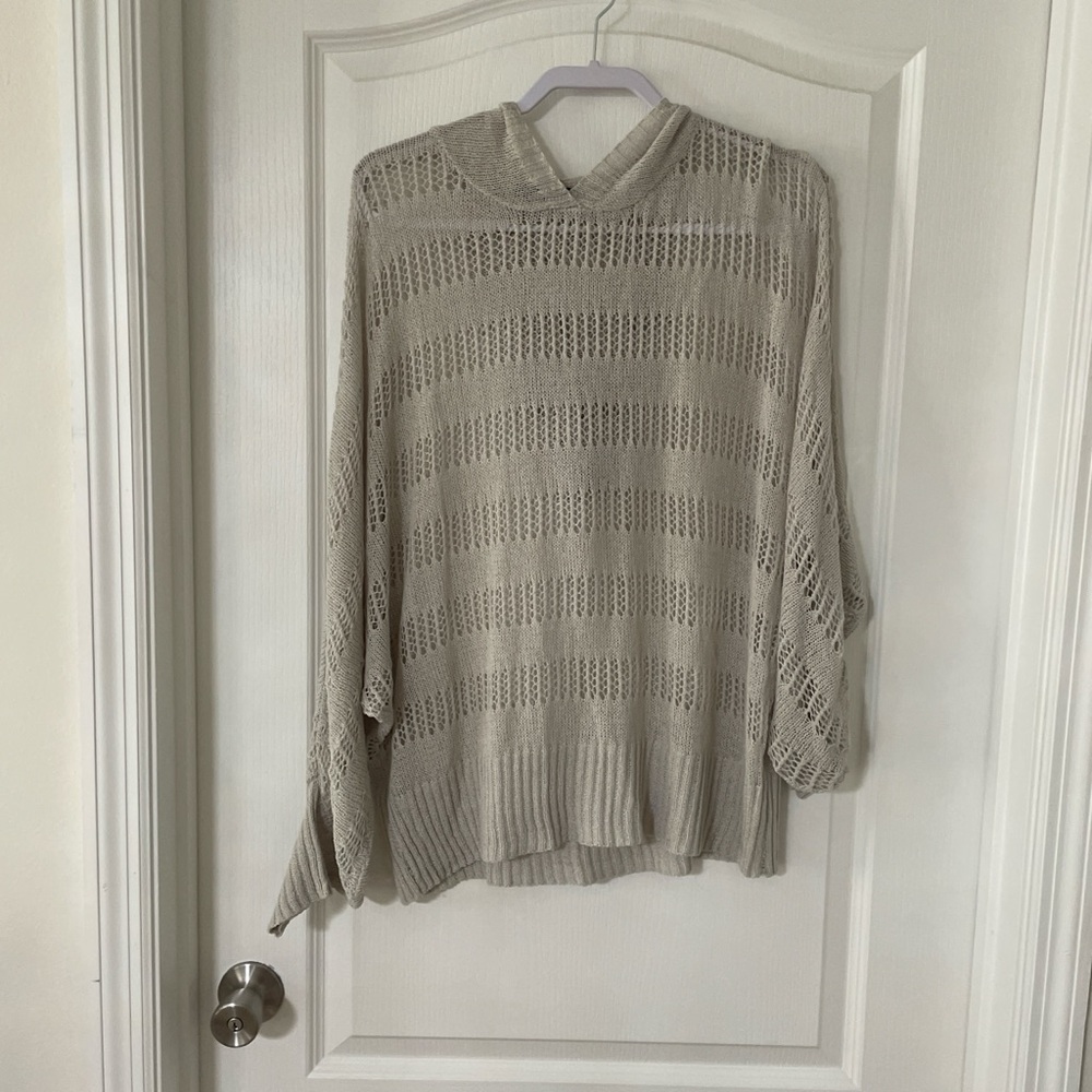 Hollister Beige Knit Poncho